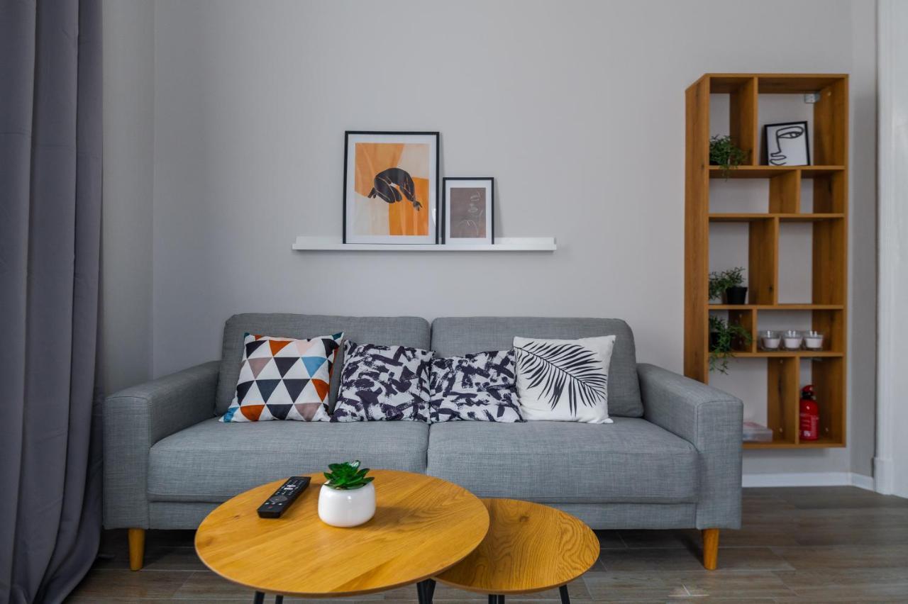 Boutique 2-Bedroom Apartment In โซเฟีย ภายนอก รูปภาพ