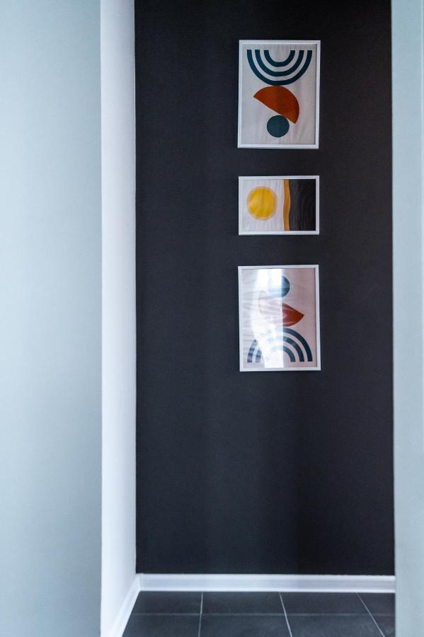 Boutique 2-Bedroom Apartment In โซเฟีย ภายนอก รูปภาพ